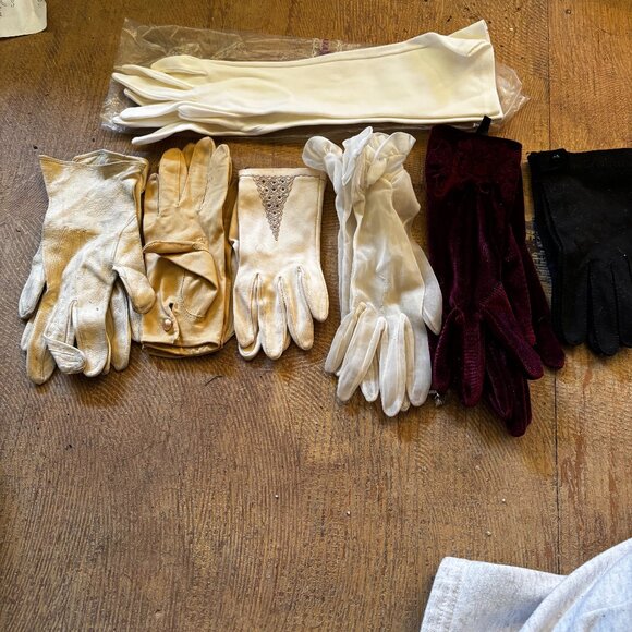Vintage lot 7 pairs ladies hand gloves size 7-7 1/2 - Picture 1 of 9